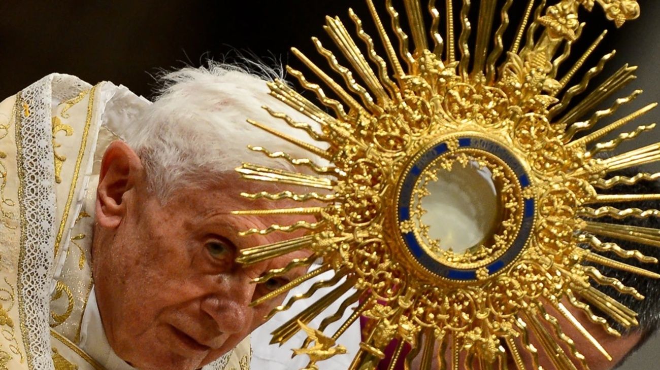 Murió Benedicto XVI: 4 escándalos de su papado que culminaron en su histórica renuncia