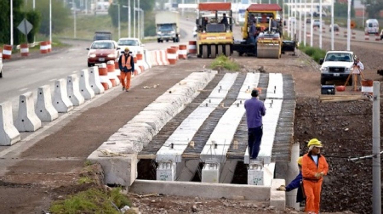 Preocupación de PyMes constructoras por el desempleo obrero debido al fin de la obra pública