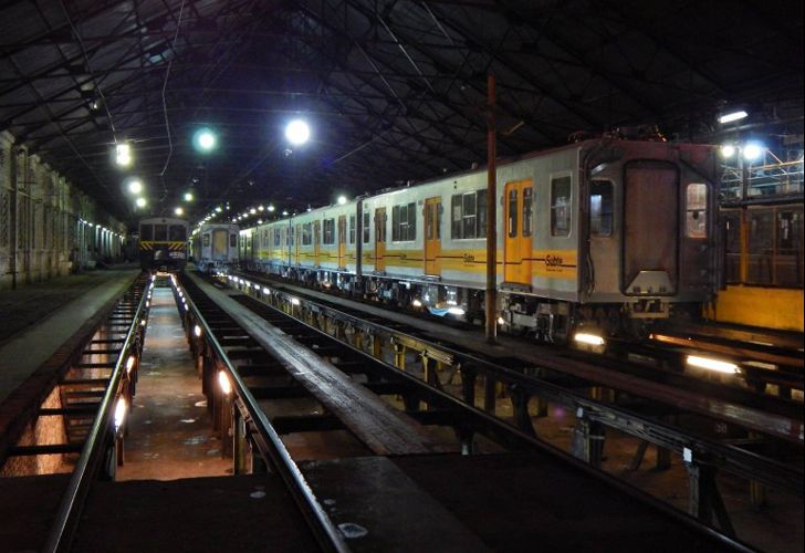 La Ciudad desmintió "esconder" subtes en un galpón de Clarín