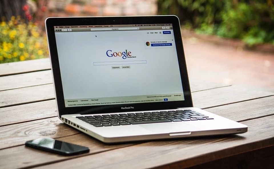 Google ofrece US$800M en ayudas para virus