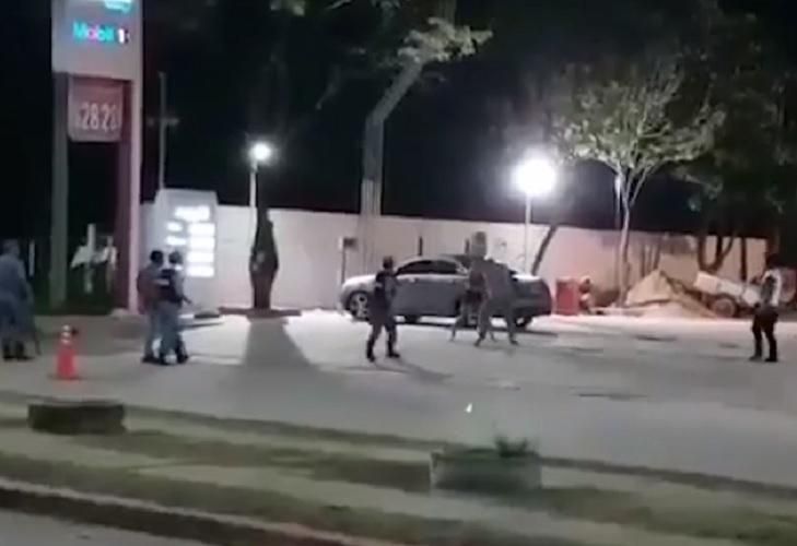 Filman a un concejal formoseño pegándole con un palo a una mujer