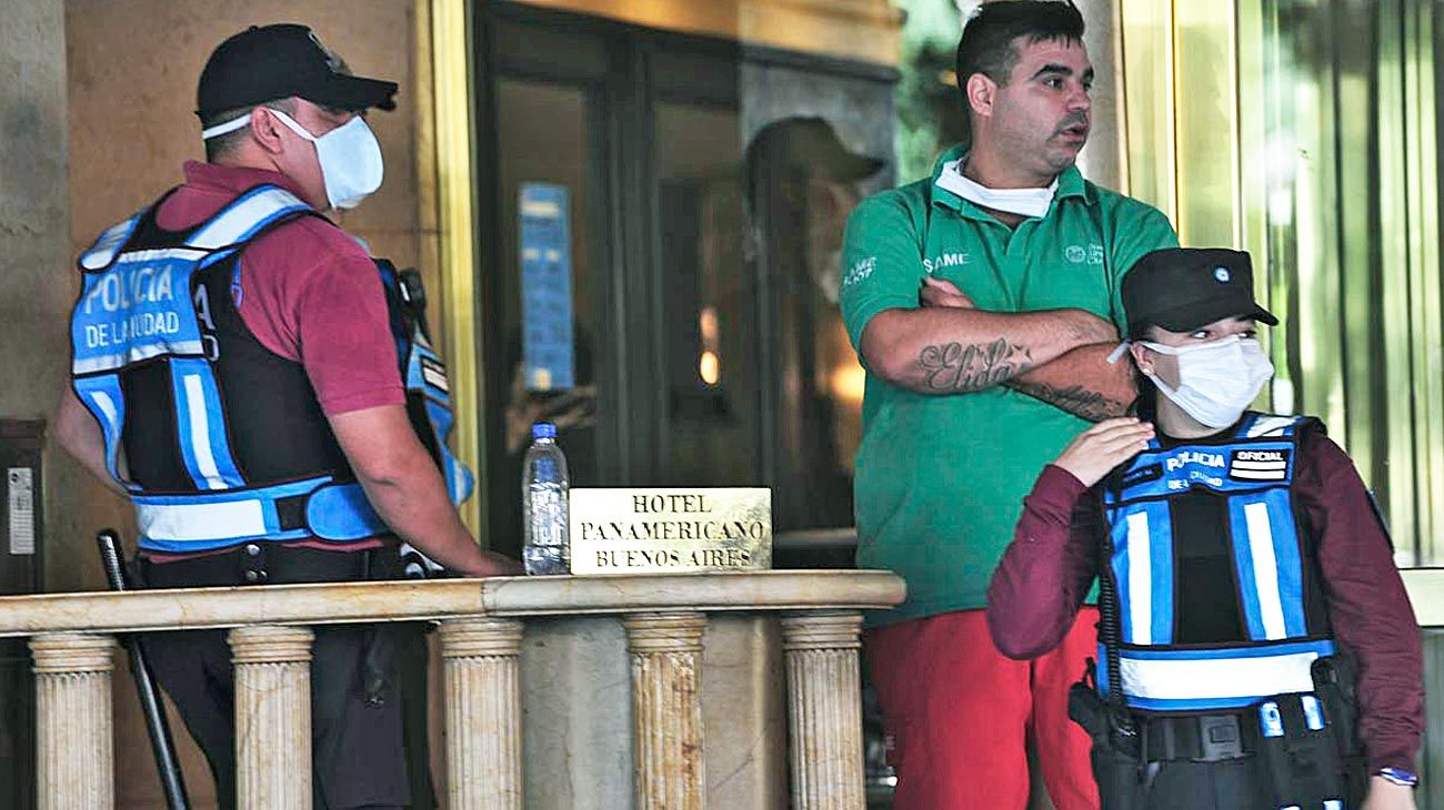 Los 403 pasajeros del Buquebus seguirán la cuarentena en sus casas