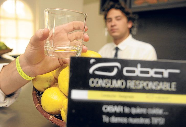 Iniciativas para reducir los riesgos de tomar alcohol y luego manejar
