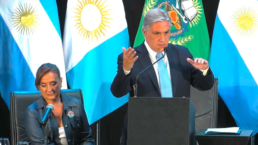 Llaryora va por su primera ley de 2026 en medio de un clima político tensionado con la oposición de Juez