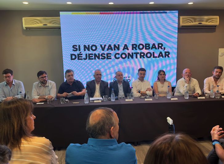 El éxodo de dirigentes del PRO encendió la dura embestida de Juntos