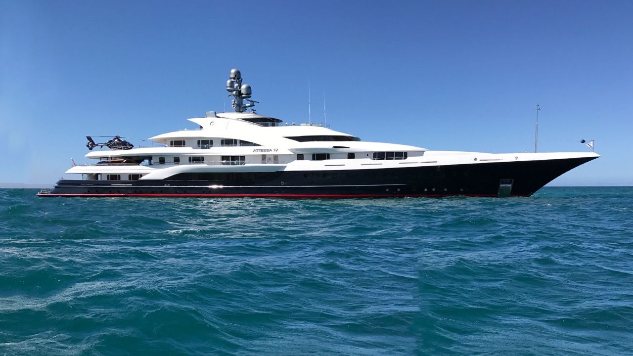 Murió al chocar su bote pesquero con el yate de un multimillonario