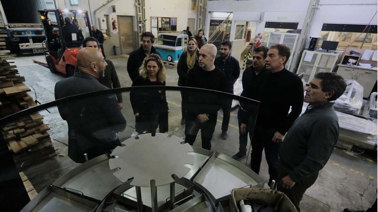 Santilli sumó a Ocaña y a Quirós a su armado
