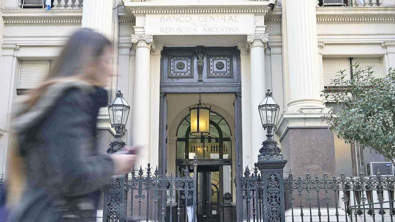 Las multas para los infractores del cepo, hasta diez veces el monto que compraron