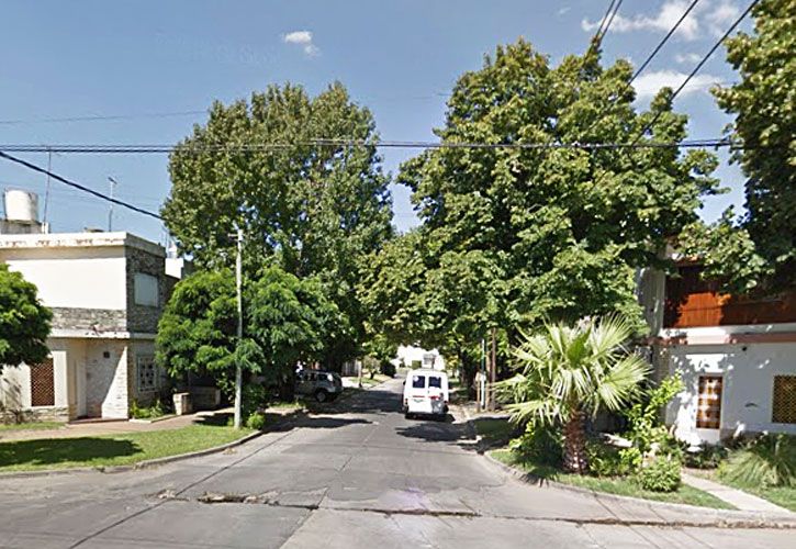 Delincuentes matan a docente para robarle el auto y al escapar cometen otro asalto