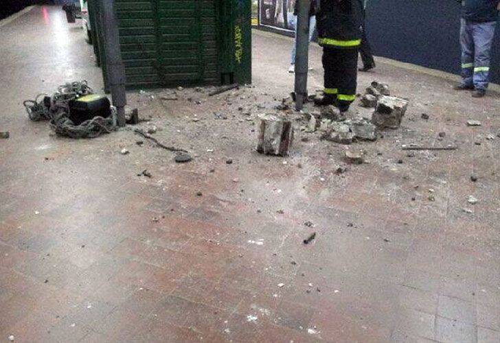 Cayeron escombros en el subte: dos heridos