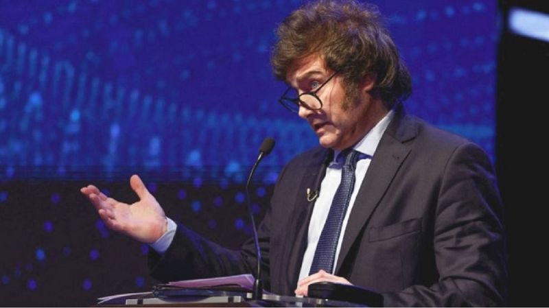 Para The New York Times, el ataque de Milei contra periodistas pone en "peligro la libertad de prensa" y "aumenta el riesgo de violencia"