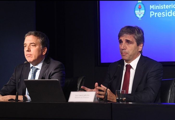 Los problemas de adentro agravan los de afuera