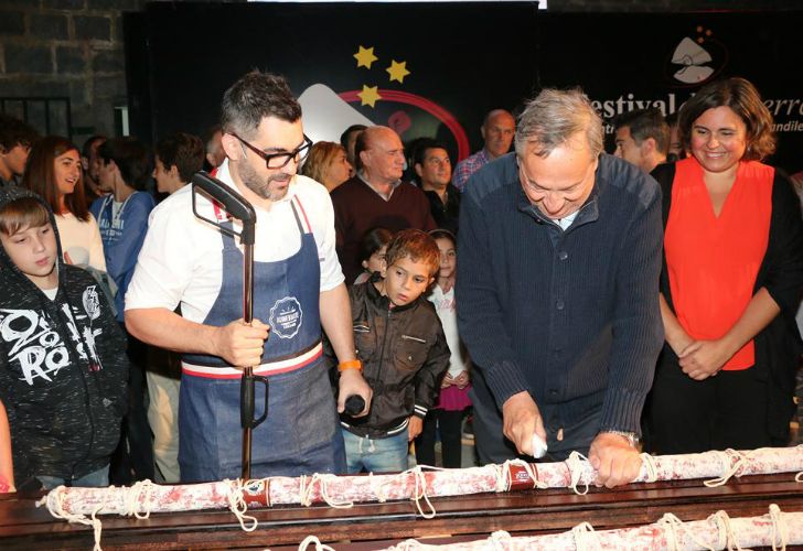 La ciudad natal de Macri produjo el salame más largo del mundo