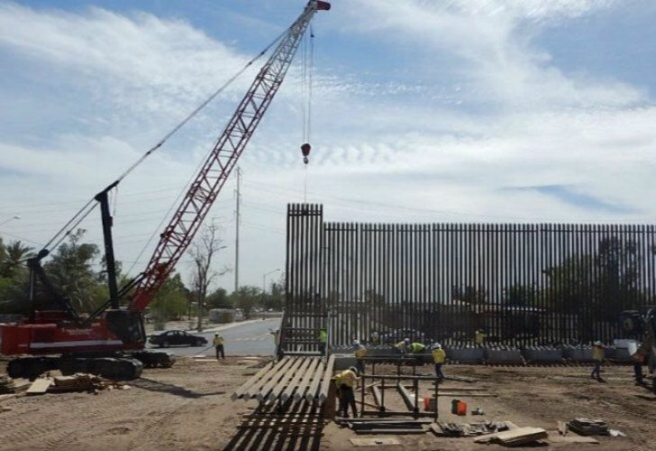 Trump mostró las primeras imágenes del muro fronterizo con México