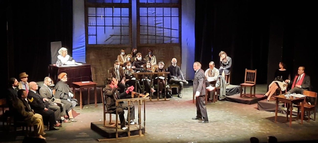 En un juicio teatral el público elige al culpable