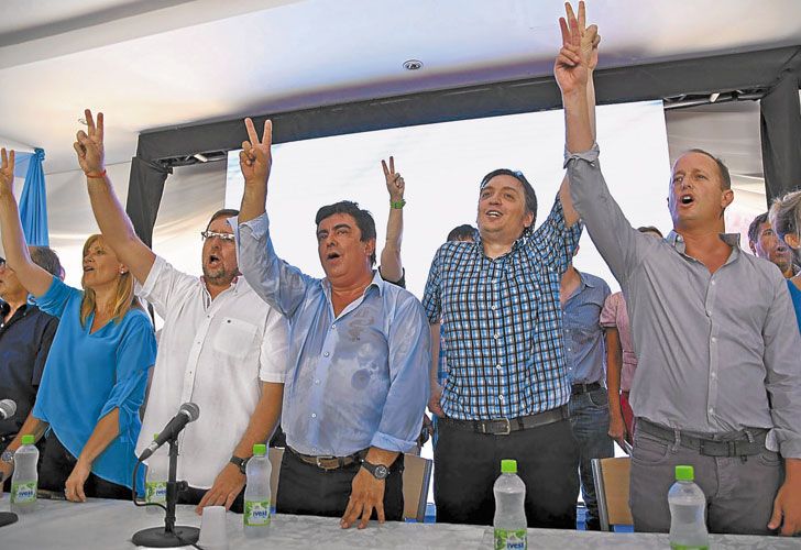 La Cámpora aislada, intendentes a dos puntas y falta de candidatos