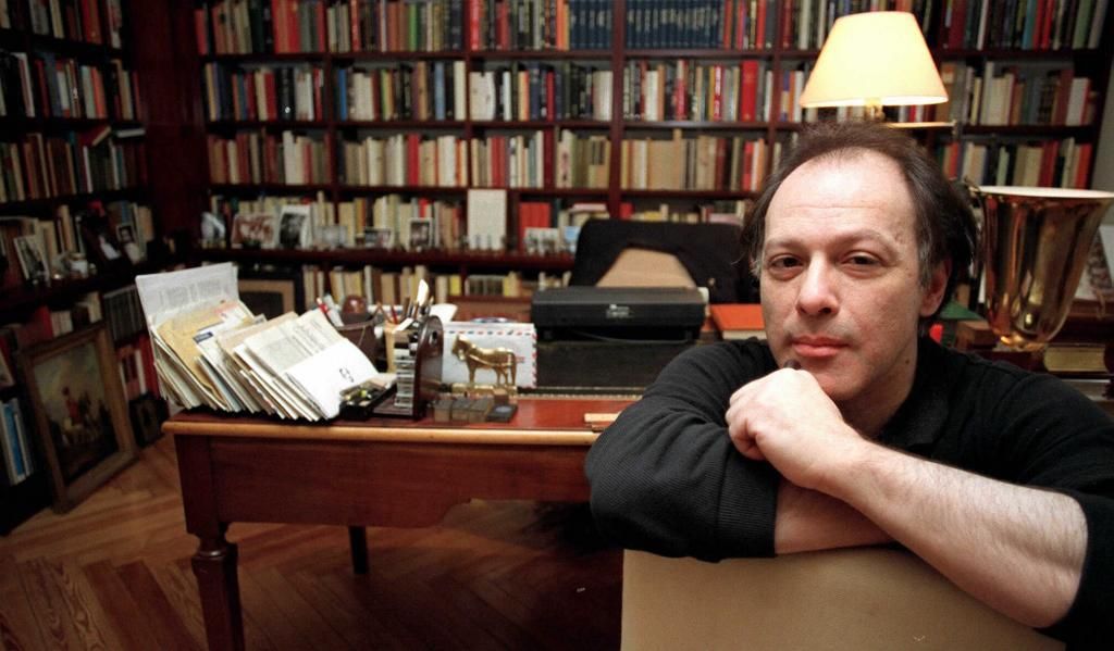 Aparece un libro póstumo de Javier Marías