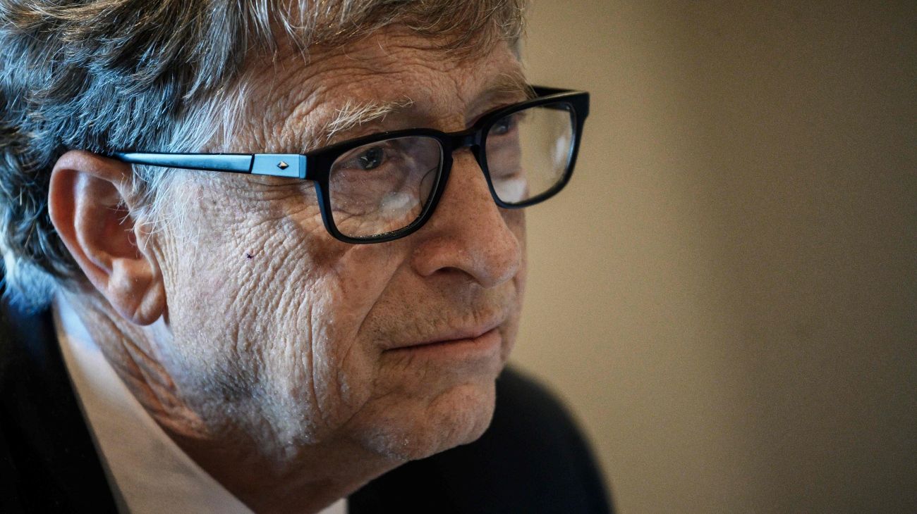 Bill Gates habría dejado Microsoft tras descubrirse aparente romance con una empleada