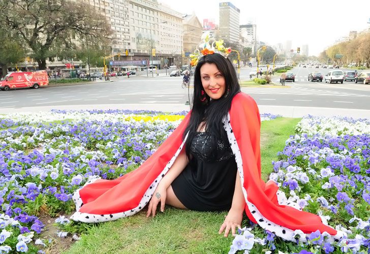 "Desnuda" para reclamar por la Ley de Talles