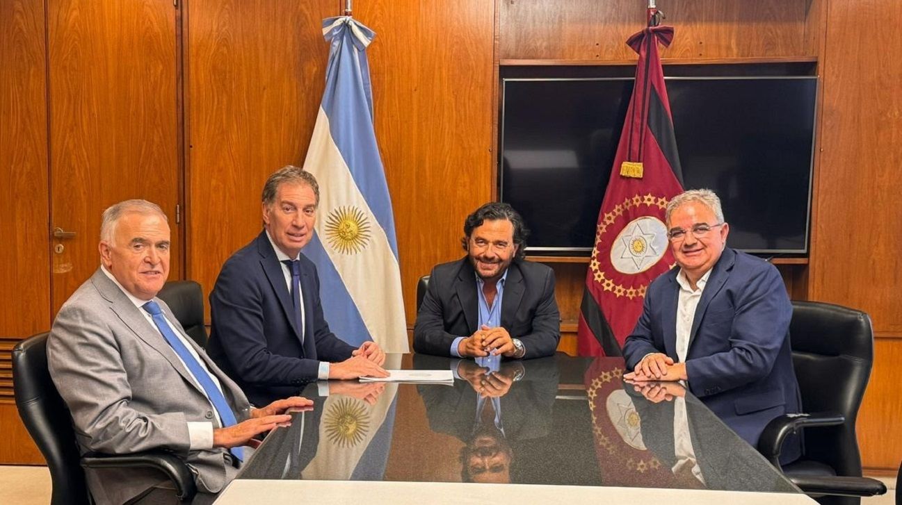 Reforma laboral: Diego Santilli sigue recolectando apoyos de gobernadores
