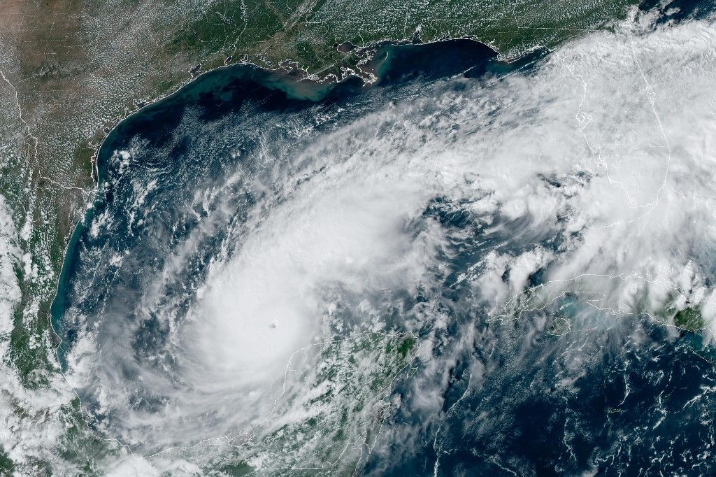 La tormenta Milton se convirtió huracán de categoría máxima y amenaza a México y Florida