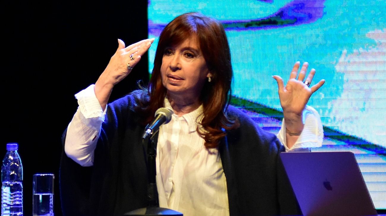 El fiscal Luciani volvió a oponerse a un viaje de Cristina Kirchner a Cuba