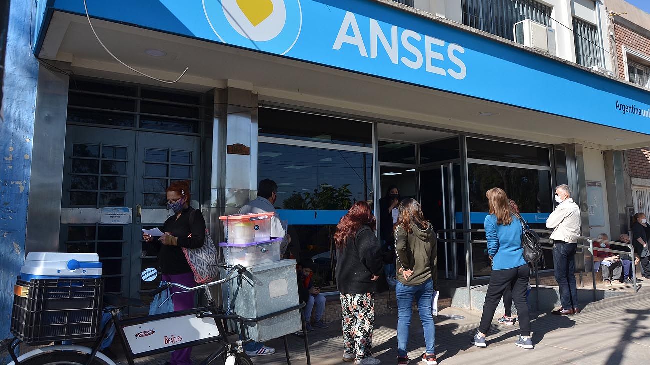 Pensiones No Contributivas y Programa Alimentar ANSES: quiénes cobran el 6 de enero
