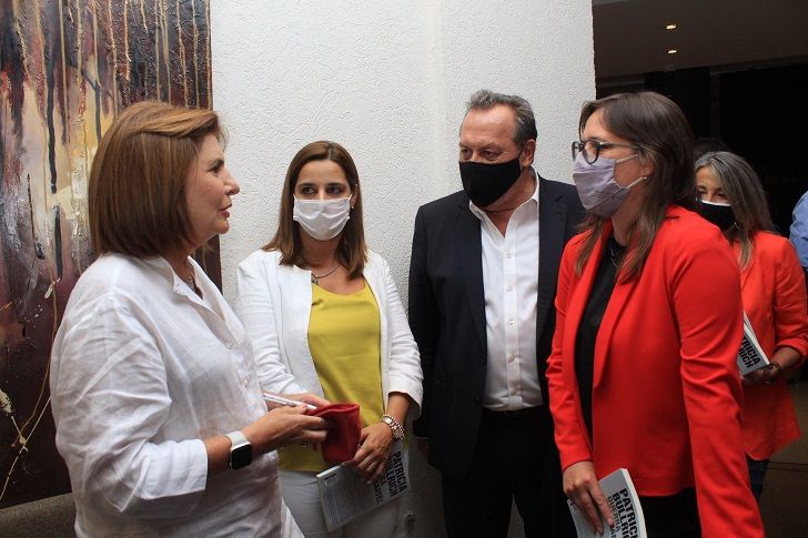 Bullrich: una escala para alinear la tropa y cuidarle el territorio a Macri