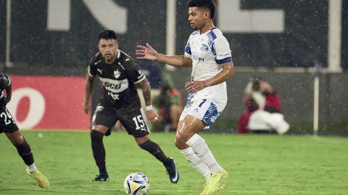 Preocupación en Talleres: se lesionó Diego Valoyes