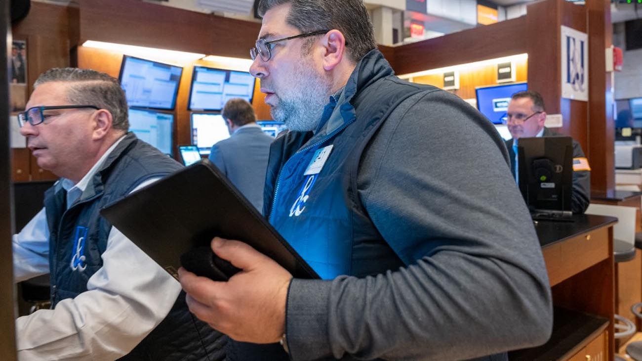 Día para seguir de cerca los mercados: ¿qué pasa con el dólar tras la baja de tasa del BCRA?
