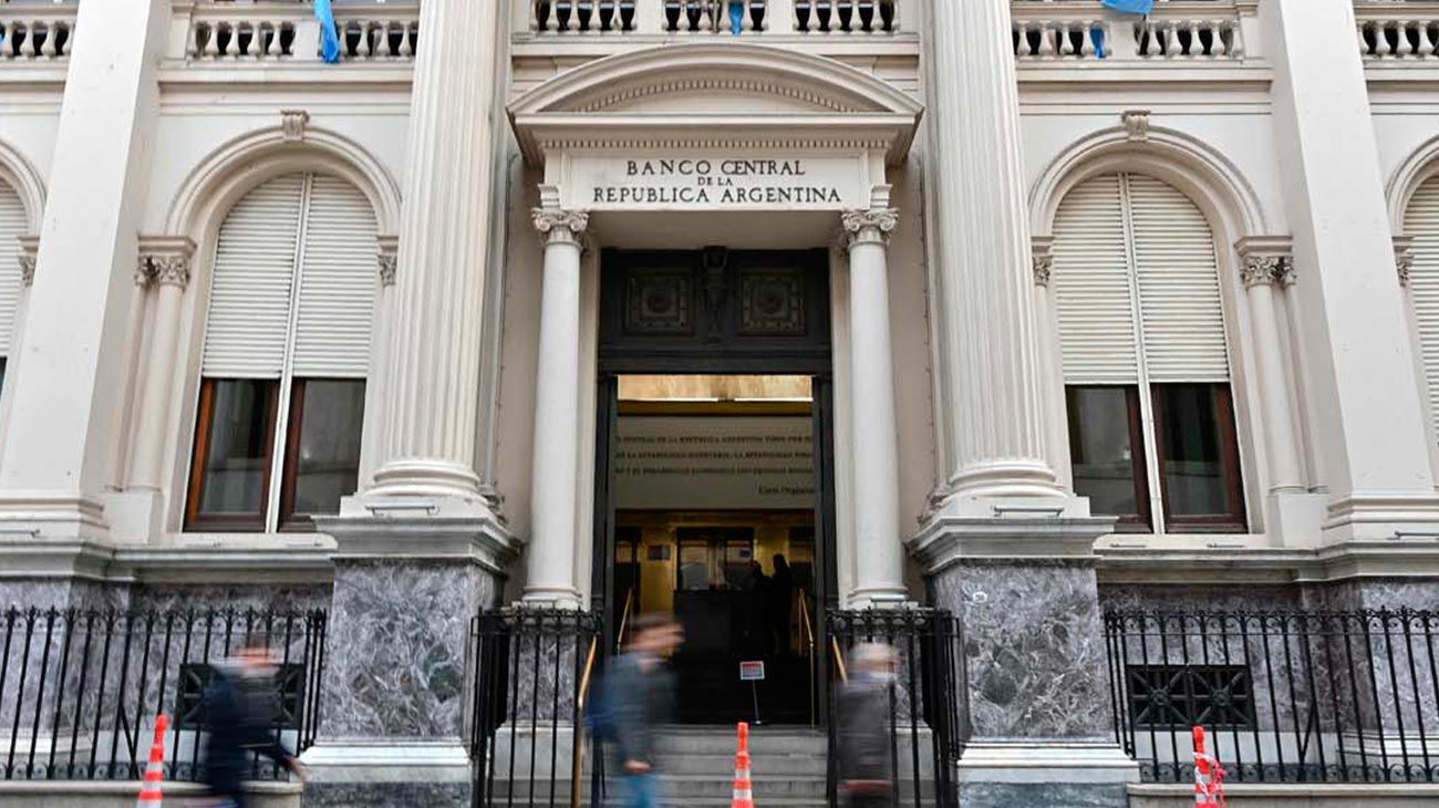 El Banco Central compró US$ 218 millones, pero las reservas bajaron
