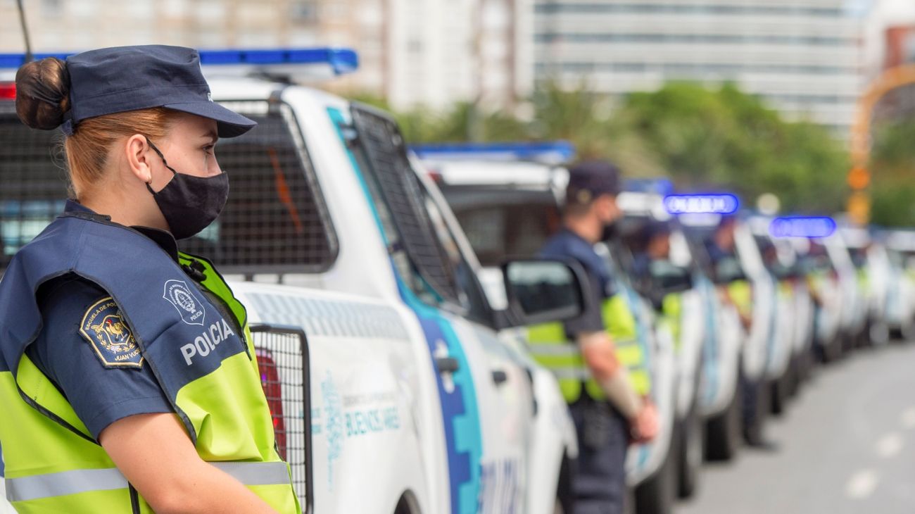 Axel Kicillof anunció un aumento salarial para la Policía bonaerense en 2022