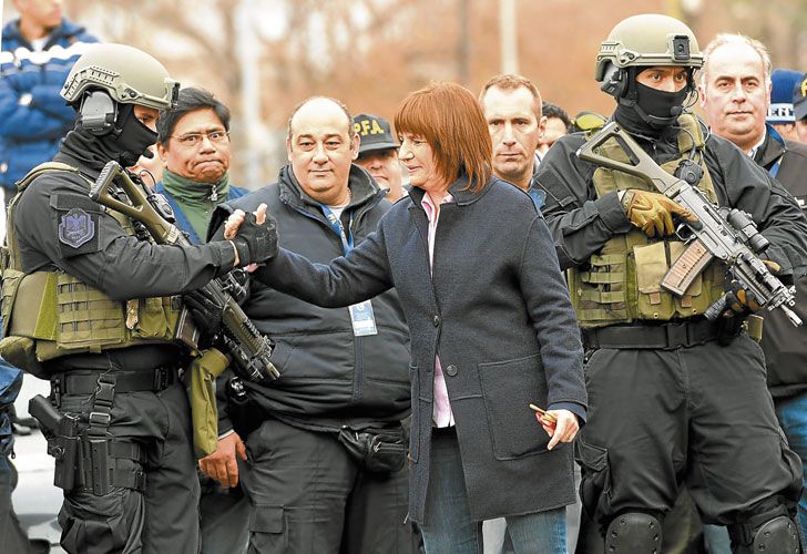 Policías denuncian que se robaron un expediente clave para su sindicalización