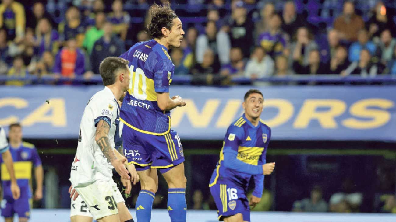 Con un golazo de Cavani, Boca le ganó a Vélez con mucho sufrimiento