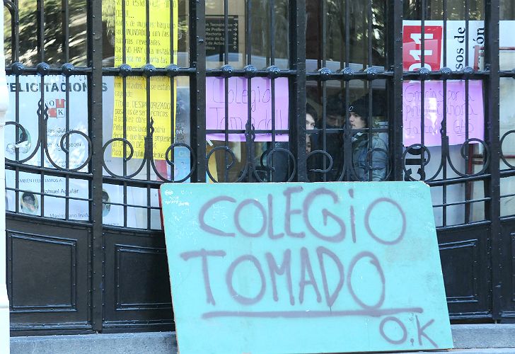 Difunden un manual para tomar y ocupar escuelas