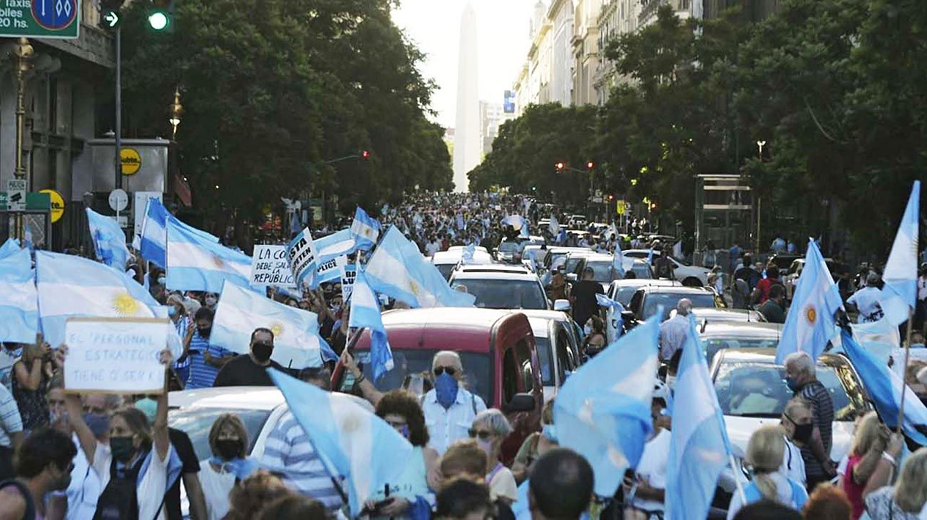 Otra marcha opositora le puso primera al año electoral