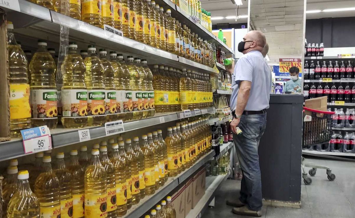 Congelamiento de precios: el listado completo de los 1.432 productos que retrotraerán su valor