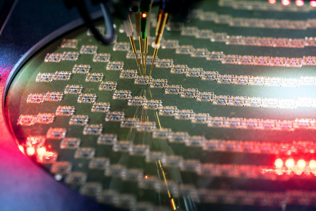Estados Unidos propone permisos para exportar suministros de chips a fábricas de Samsung en China