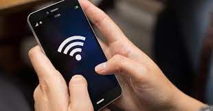 Cuatro motivos de por qué conviene desactivar el wifi del celular al salir de casa