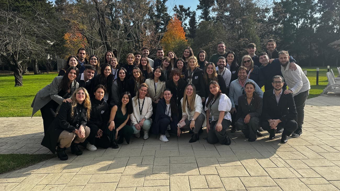 Estudiar idiomas y viajar a partir de los 50: conocé el innovador programa global para mayores