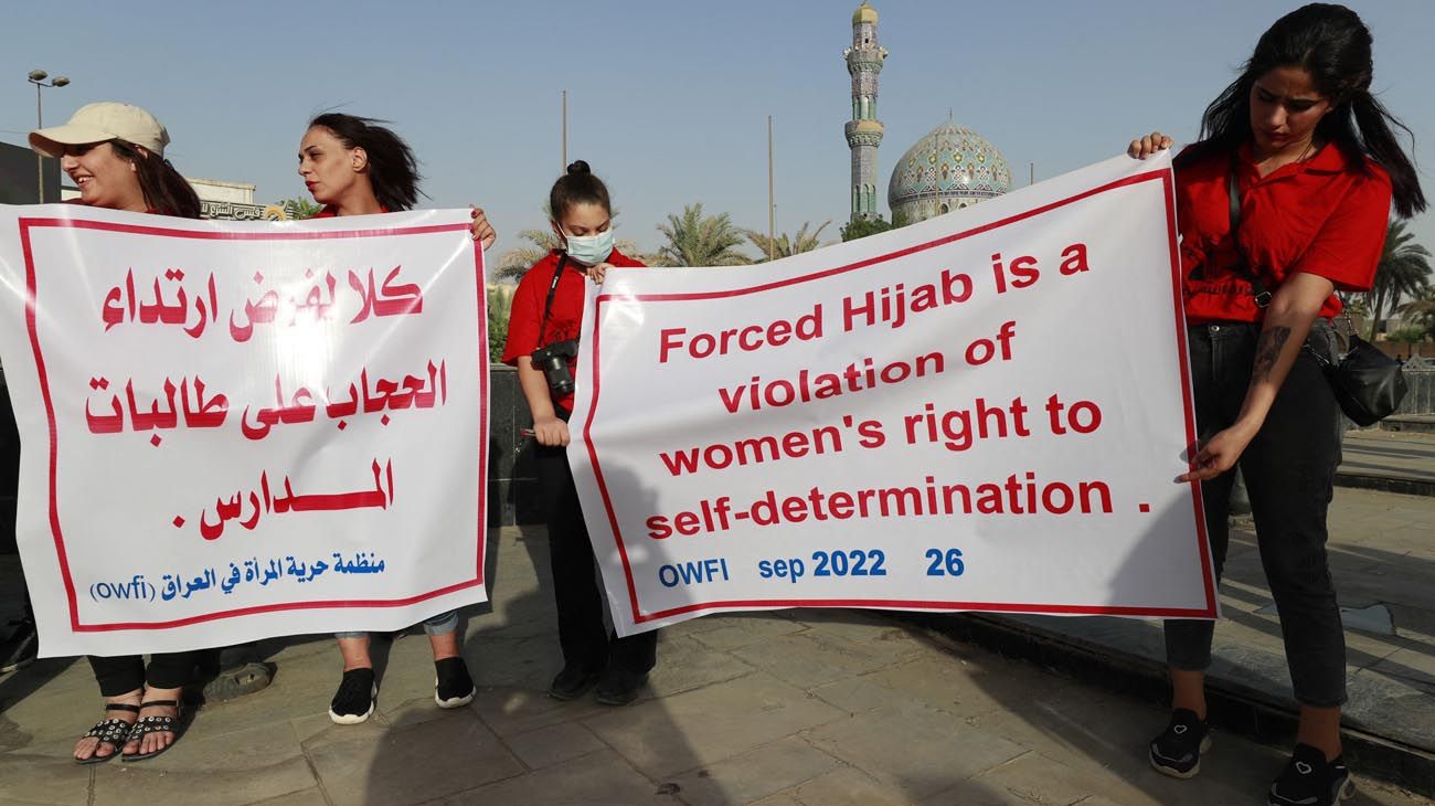 Balearon a una mujer en Irán a menos de un mes del asesinato de Mahsa Amini y mientras las protestan no ceden