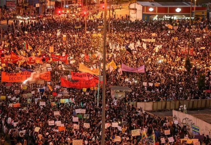 "Brasil se jodió" | 200 mil personas protestan contra el Mundial