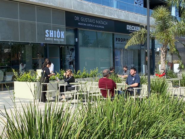 Villa Belgrano suma una cafetería con sello de especialidad
