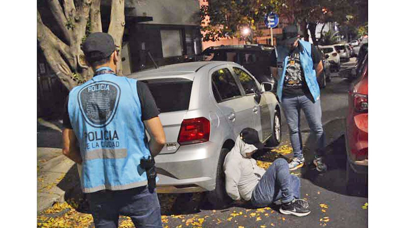 Detienen a tres colombianos ‘abrepuertas’