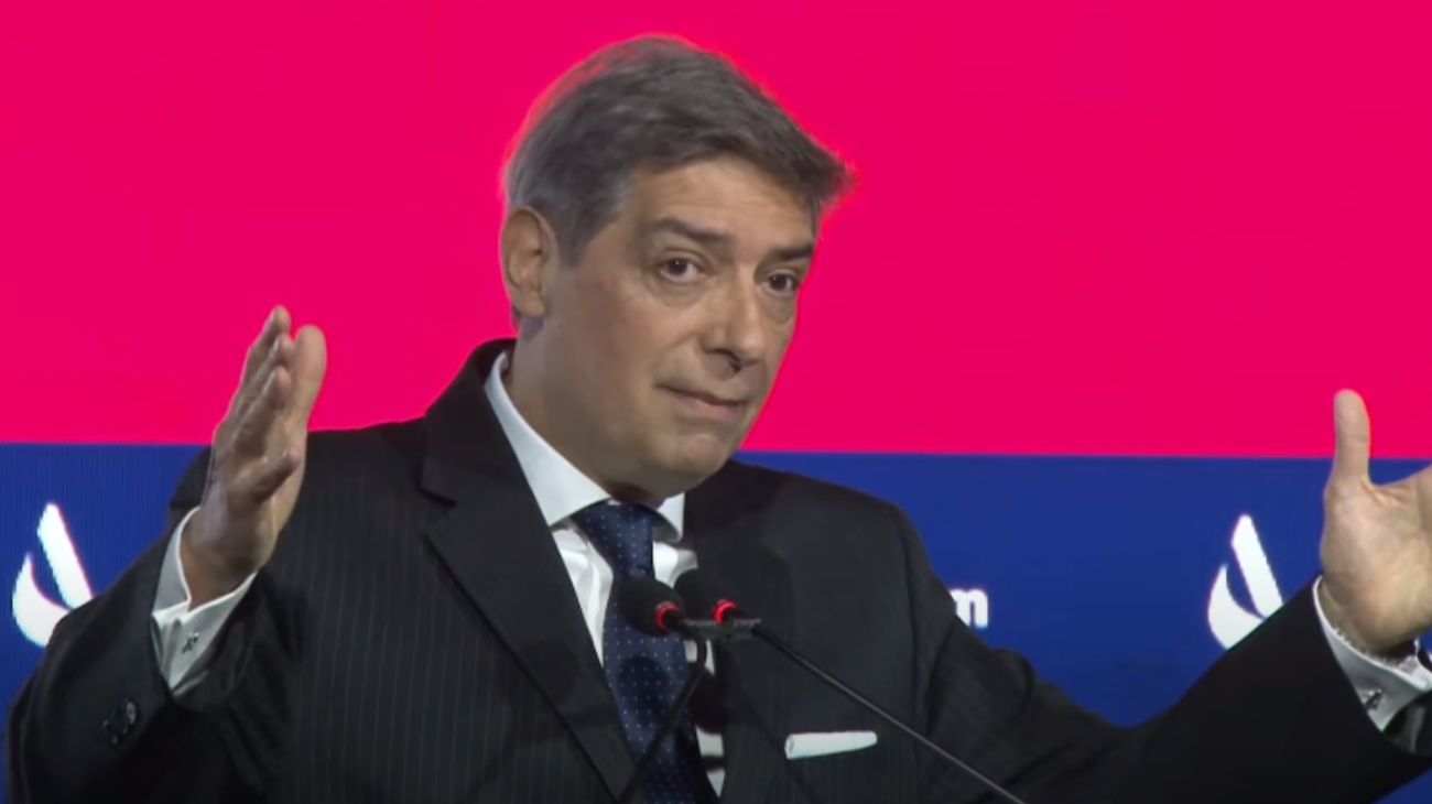 La oposición festeja los goles de la Corte Suprema