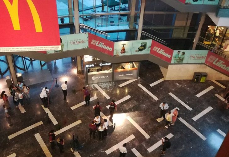 Violento asalto en el Dot: delincuentes armados robaron una casa de cambio