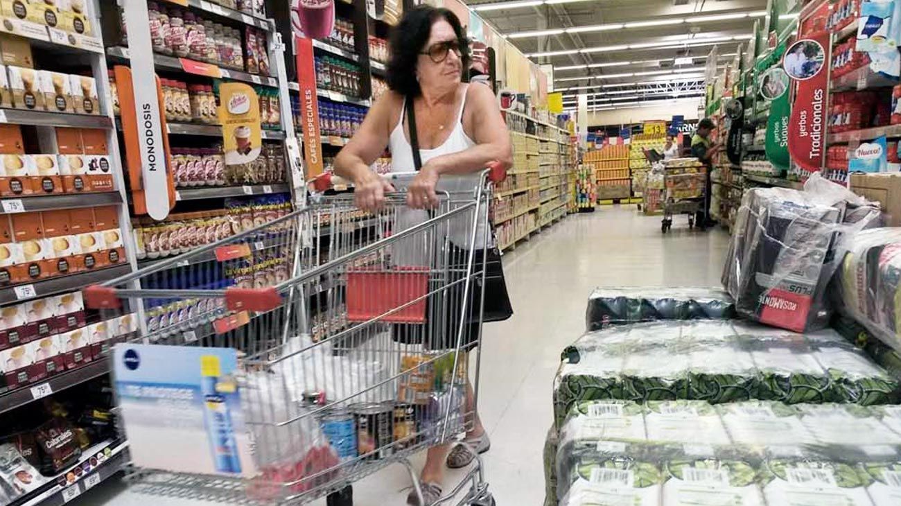 Por qué los indicadores de consumo no dieron señales positivas