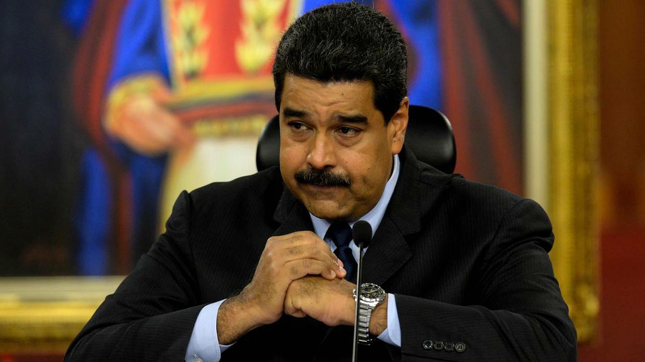 Cómo funciona el método para "cazar" transferencias al régimen "ilegítimo" de Nicolás Maduro