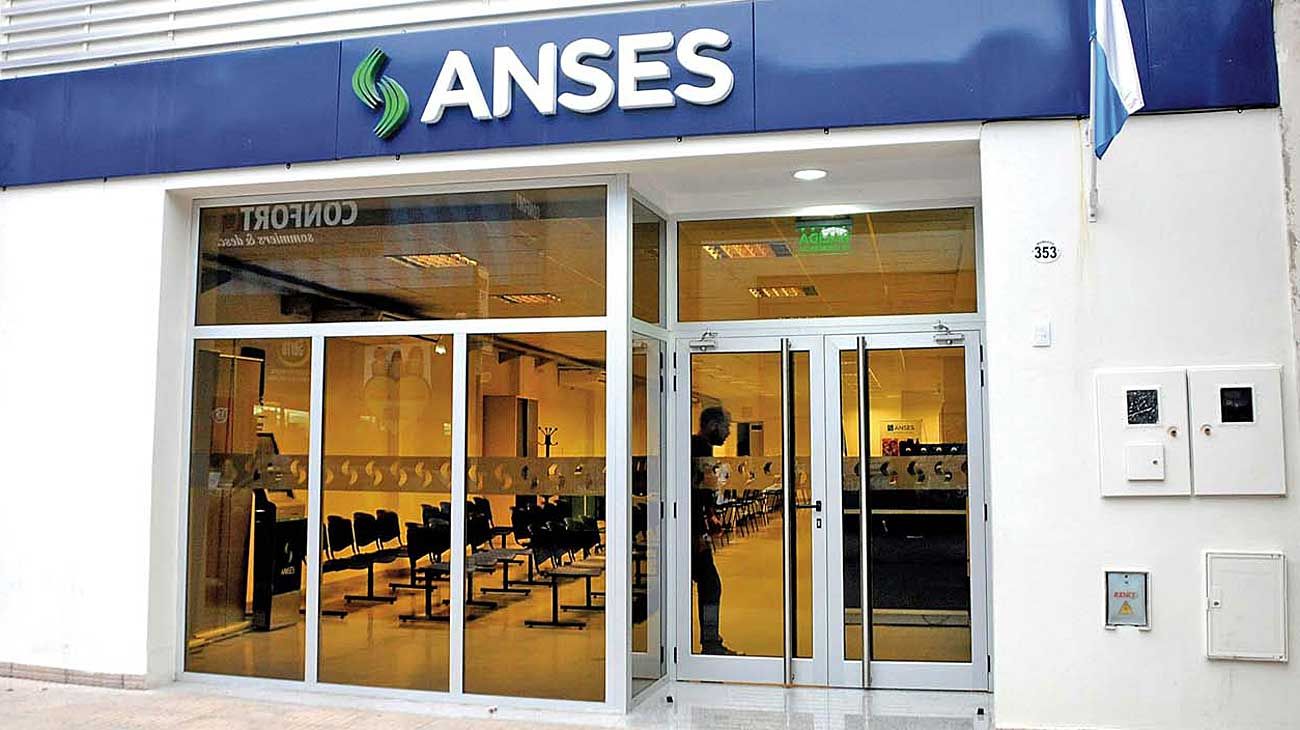 AUH, AUE, Programa Hogar, Becas Progresar y jubilaciones Anses: quiénes cobran hoy 12 de agosto