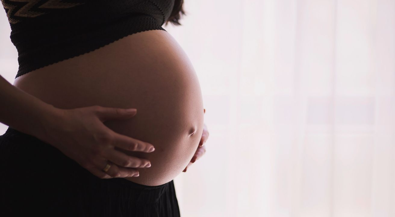 Qué es el proyecto de los "1000 días" que acompañará el debate sobre el aborto